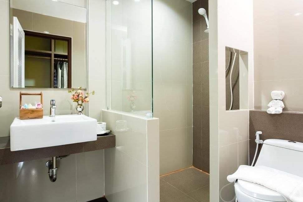 Anh Anh Homestay Bangkok Buitenkant foto
